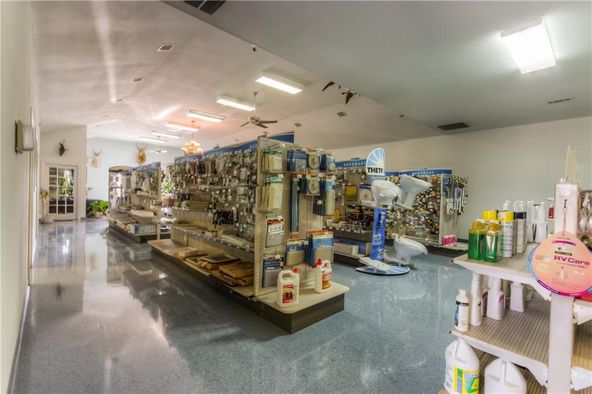 8200 N Interstate 45 Service Rd, Palmer, TX 75152